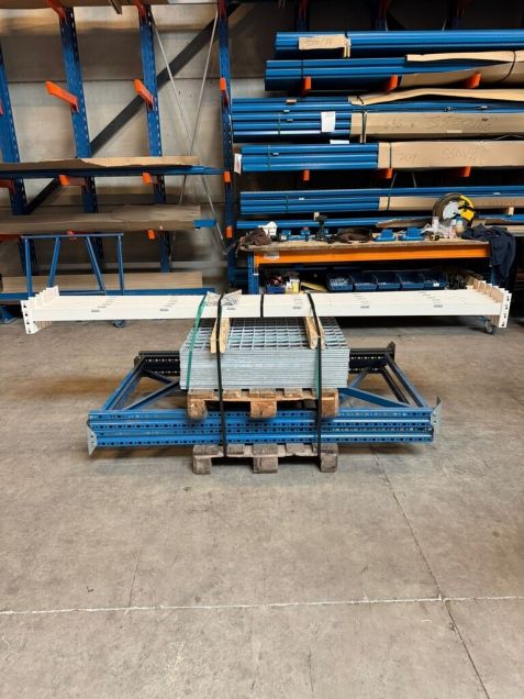 Voordeelpartij gebruikte Nedcon grootvakstelling 1900x2900x1100mm hxbxd 3niveaus 500kg/niv