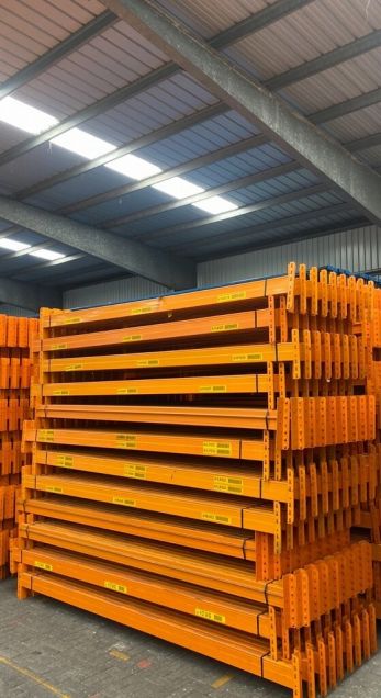 Gebruikte ligger Nedcon palletstelling PR NC130x40 6HK 3310x130x40mm RAL2008